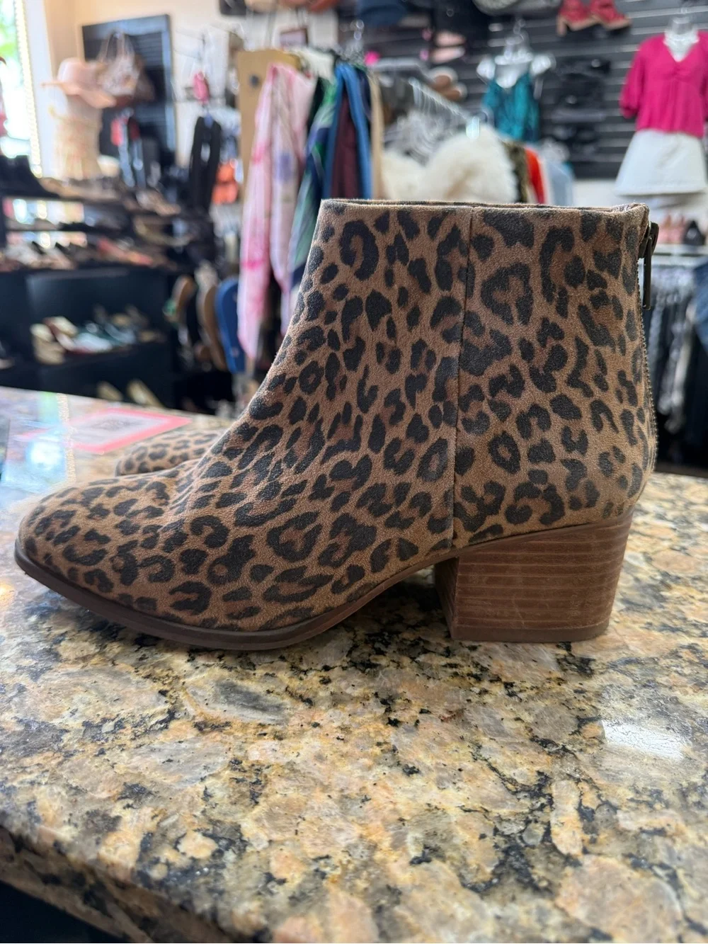 Seychelles Leopard Print Suede Ankle Booties Back Zip Block Heel Women’s 9.5